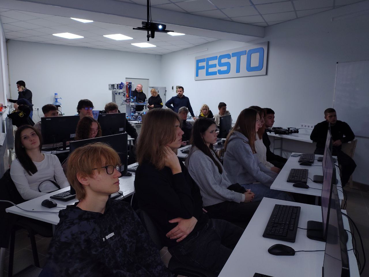 Школа майбутніх інженерів ENGINEERS FUTURE