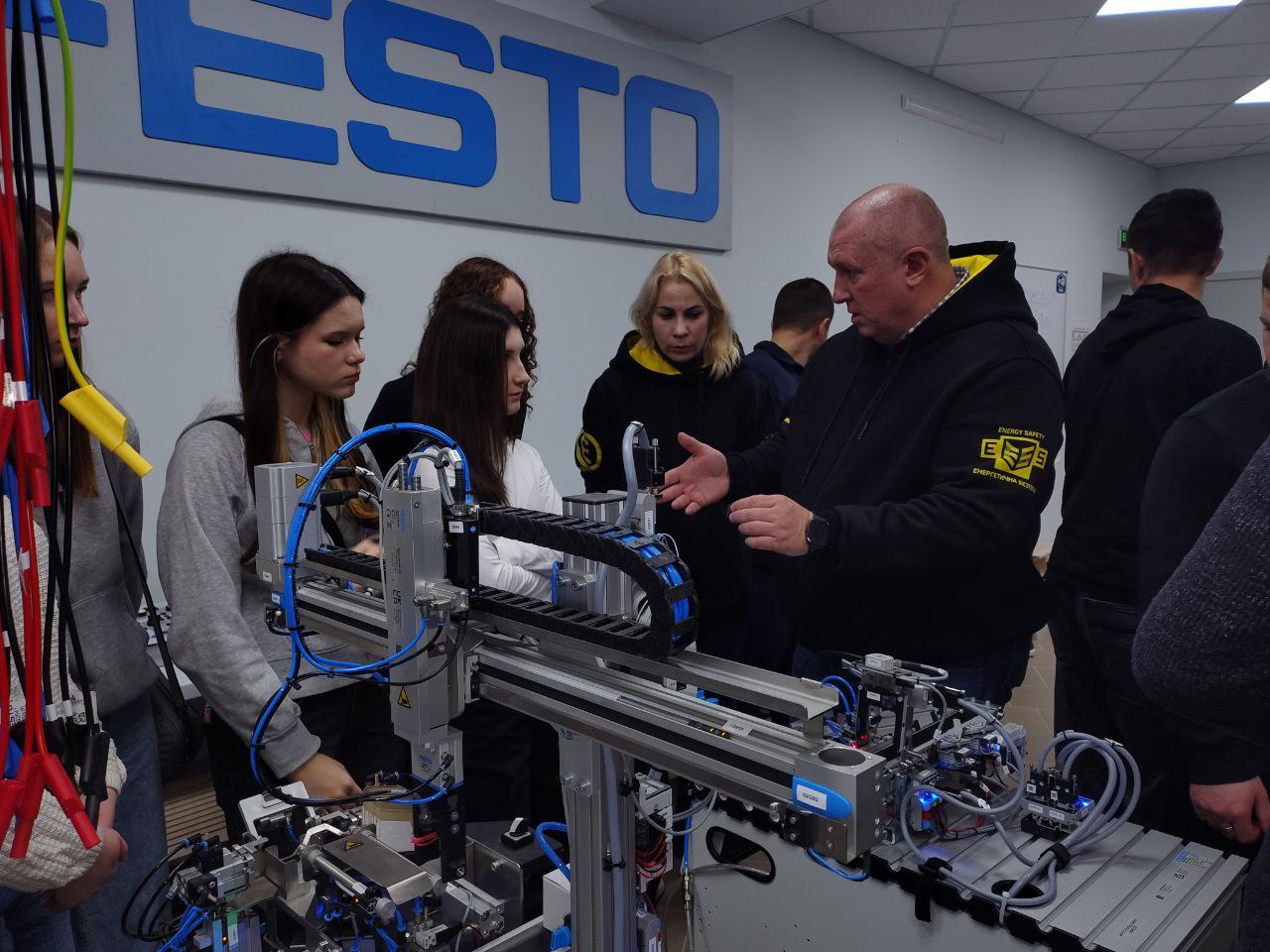 Школа майбутніх інженерів ENGINEERS FUTURE