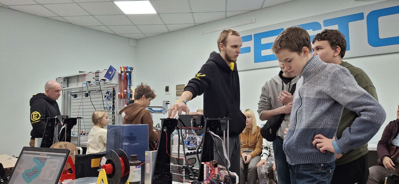 Школа майбутніх інженерів ENGINEERS FUTURE